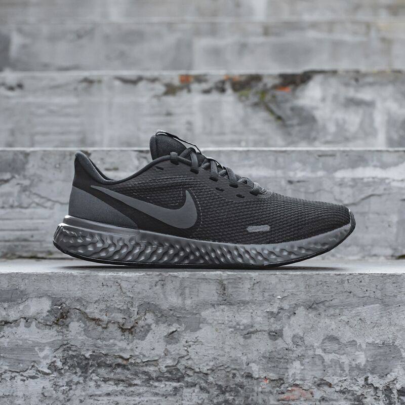 Nike cheap 5 revolution